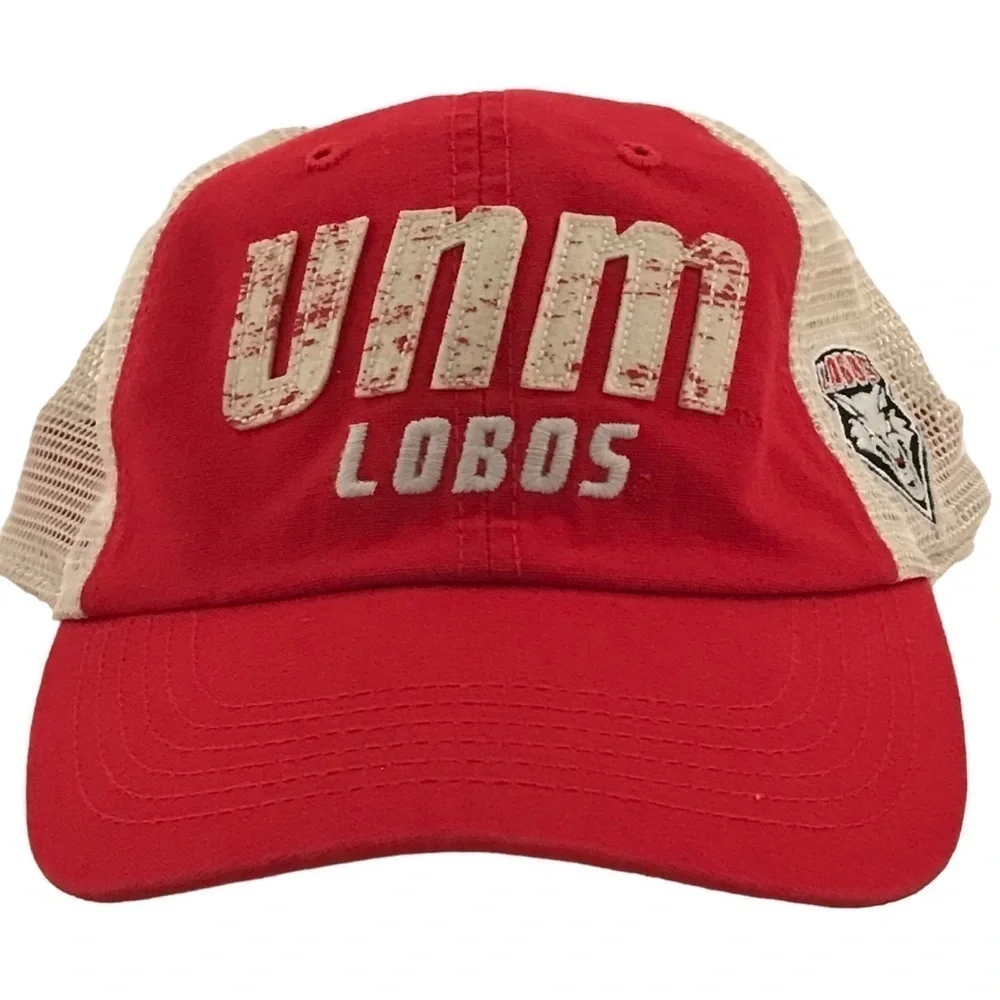 Captivating Headwear University of New Mexico Lobos SnapBack Trucker Hat